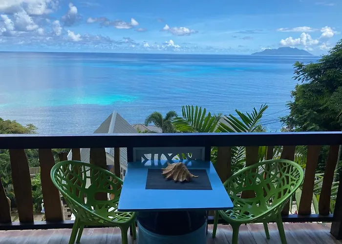 Villa Mouggae Blues Beau Vallon (Mahe)